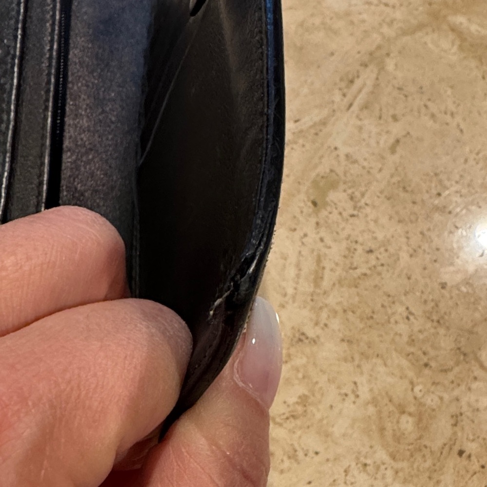 Gucci Black Embossed GG Leather Long Wallet - Picture 4 of 8